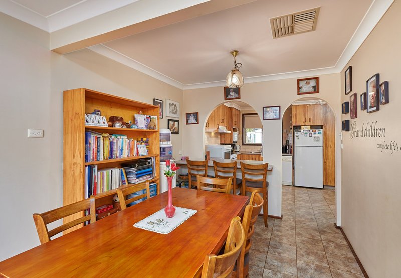 Photo - 194 Ashmont Avenue, Ashmont NSW 2650 - Image 6