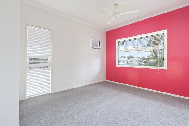 Photo - 194 Borilla Street, Emerald QLD 4720 - Image 11