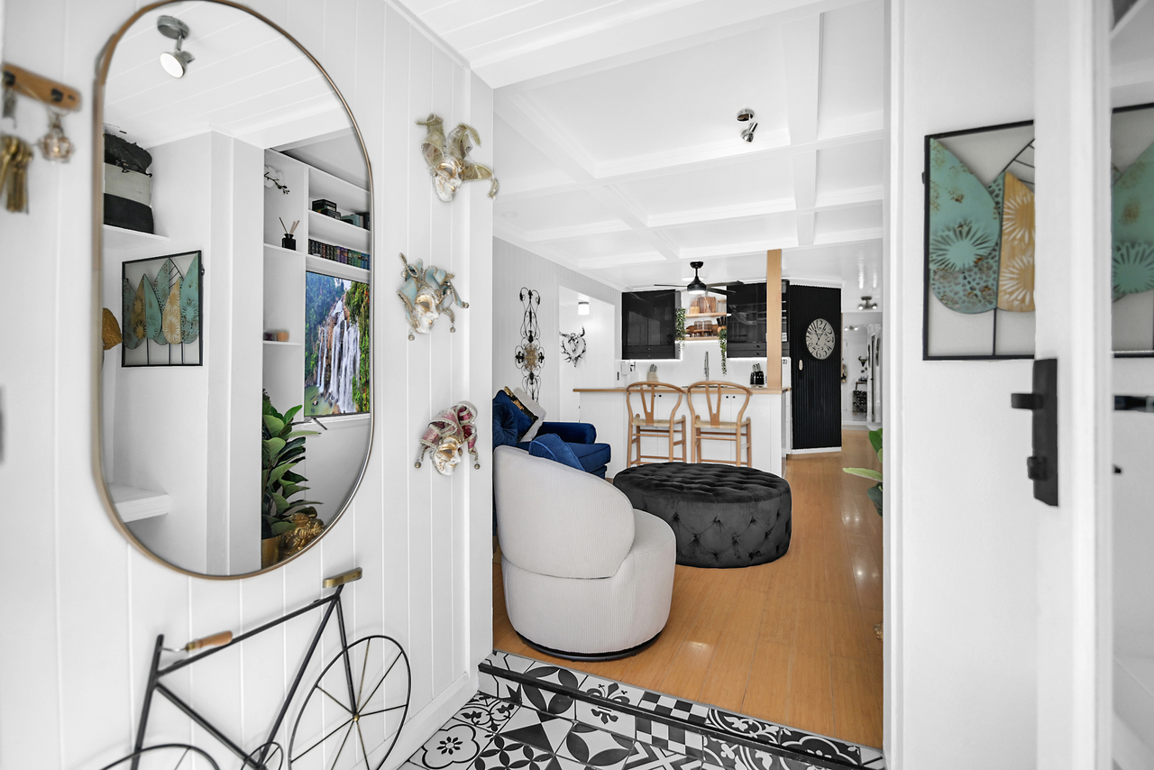 1/94 Greenacre Drive, Parkwood, QLD 4214 - Image 2