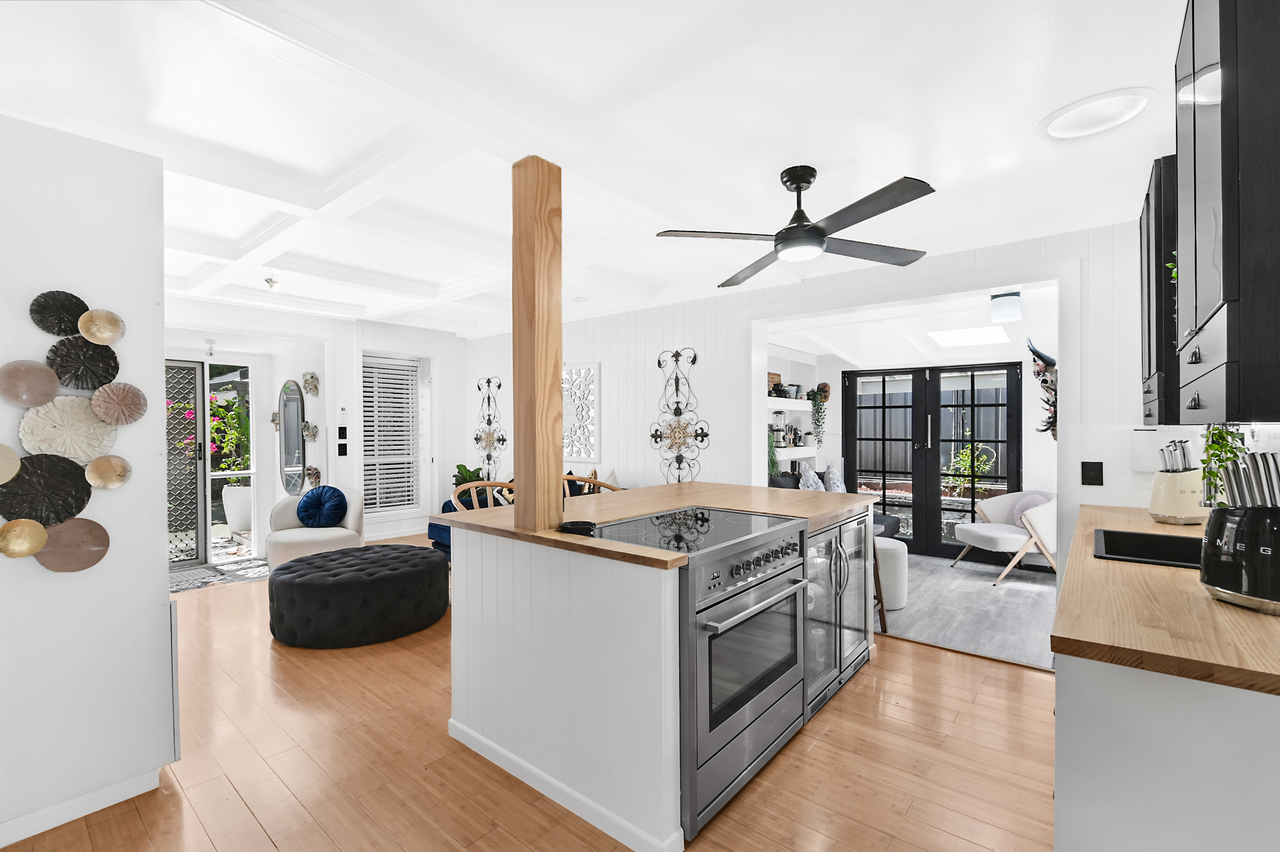 1/94 Greenacre Drive, Parkwood, QLD 4214 - Image 3