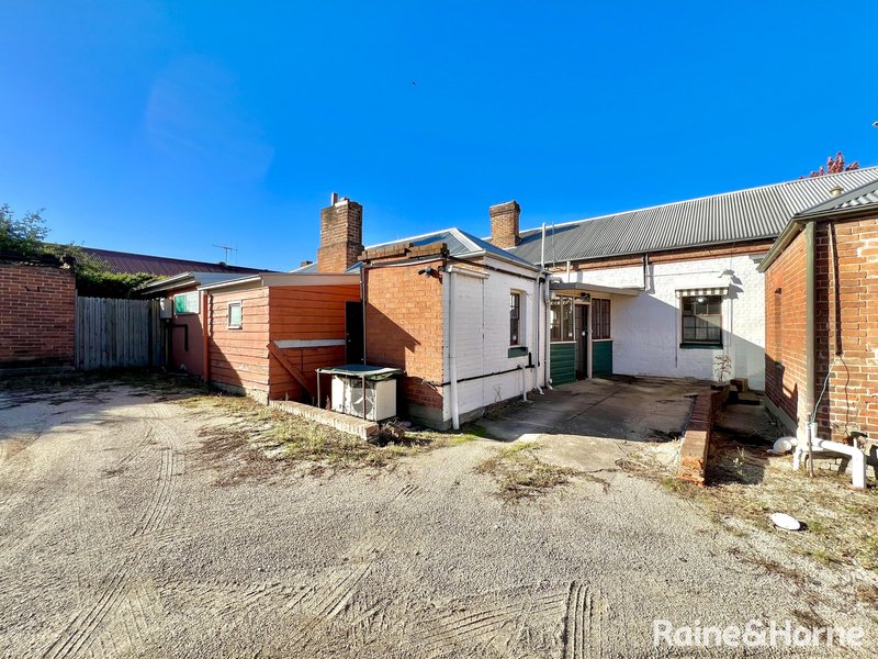 Photo - 194 Howick Street, Bathurst NSW 2795 - Image 9