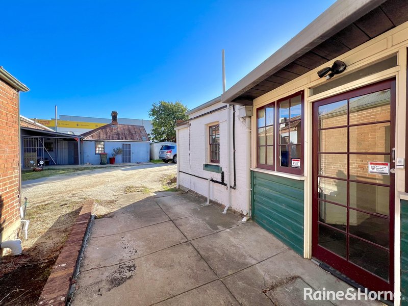 Photo - 194 Howick Street, Bathurst NSW 2795 - Image 10