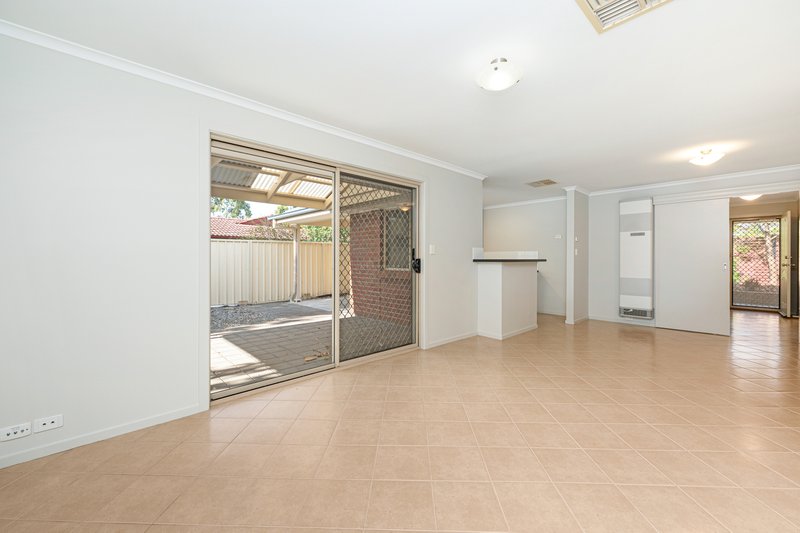 Photo - 194 Hub Drive, Aberfoyle Park SA 5159 - Image 7