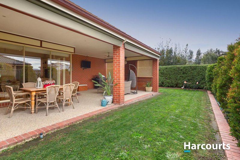 Photo - 194 Linsell Boulevard, Cranbourne East VIC 3977 - Image 15