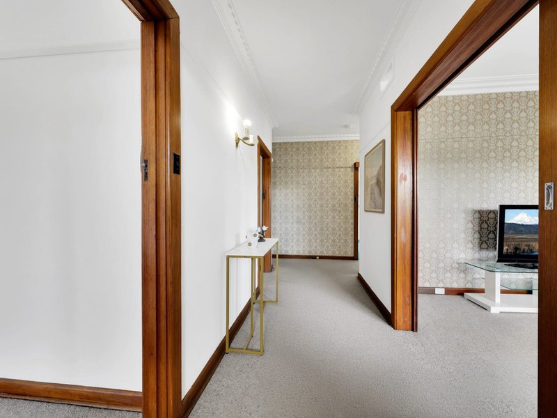 Photo - 194 Lower  Plenty Road, Rosanna VIC 3084 - Image 3