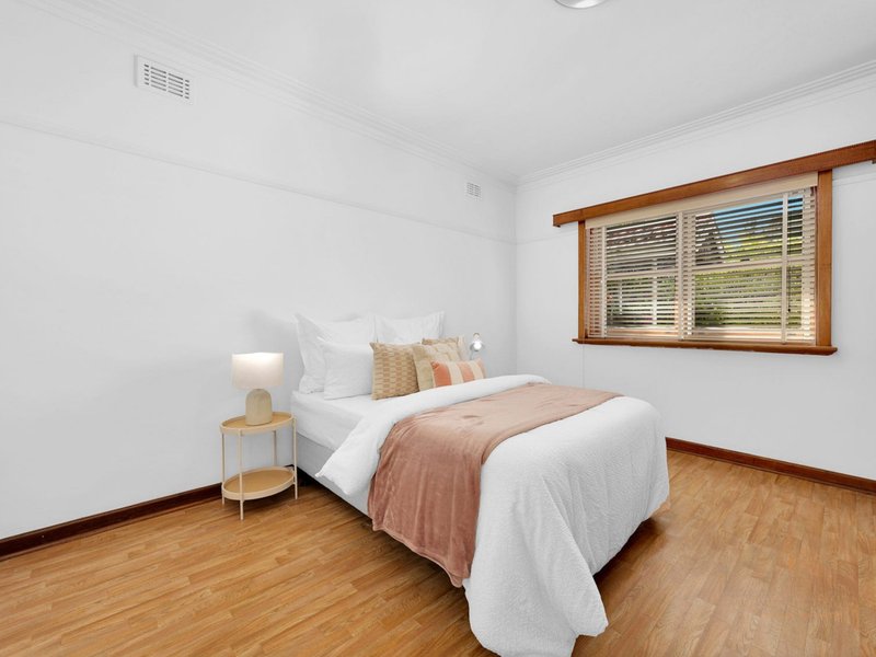 Photo - 194 Lower  Plenty Road, Rosanna VIC 3084 - Image 6