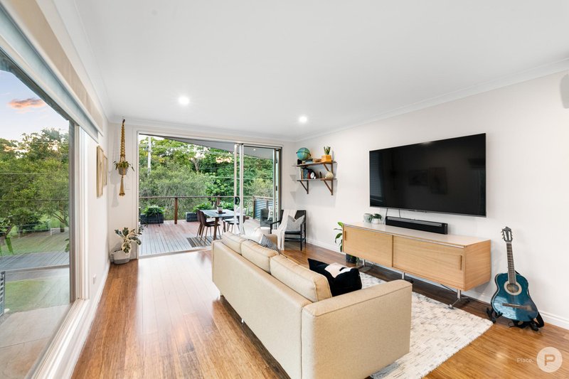 Photo - 194 Mcconaghy Street, Mitchelton QLD 4053 - Image 5