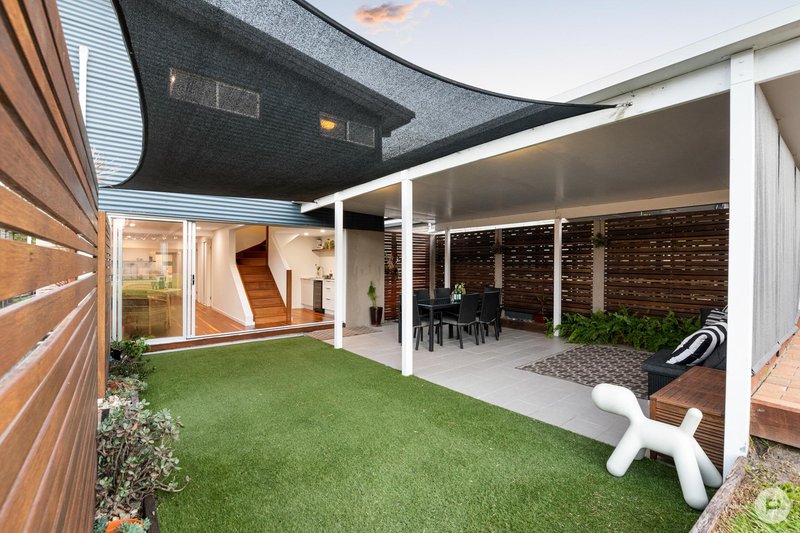 Photo - 194 Mcconaghy Street, Mitchelton QLD 4053 - Image 16