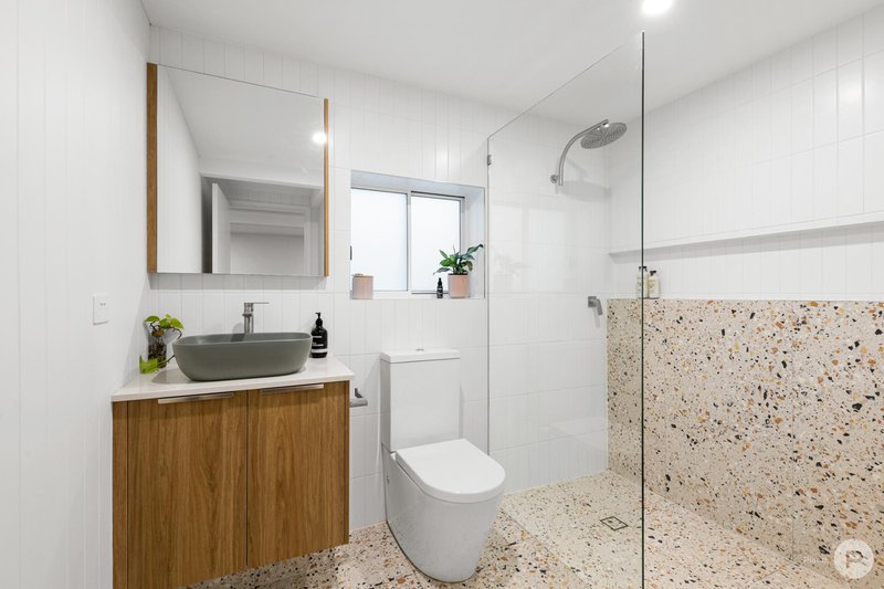 Photo - 194 Mcconaghy Street, Mitchelton QLD 4053 - Image 23