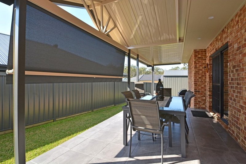 Photo - 194 Northlakes Drive, Cameron Park NSW 2285 - Image 5