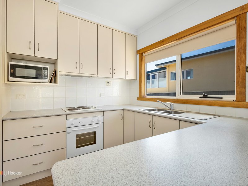 Photo - 194 Parker Street, Devonport TAS 7310 - Image 3