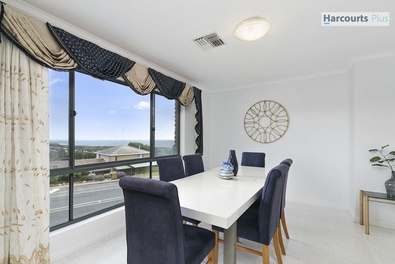 Photo - 194 Perry Barr Road, Hallett Cove SA 5158 - Image 4