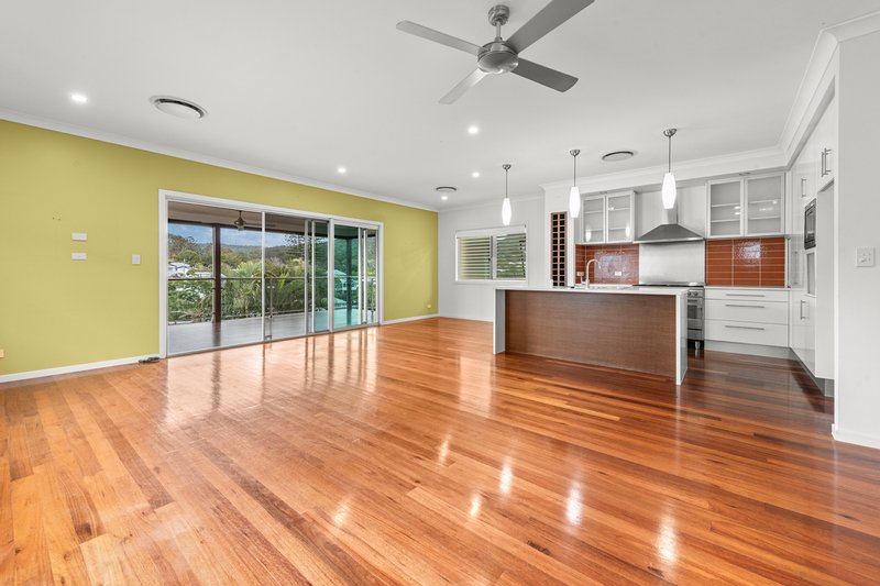 Photo - 194 Simpsons Road, Bardon QLD 4065 - Image 2
