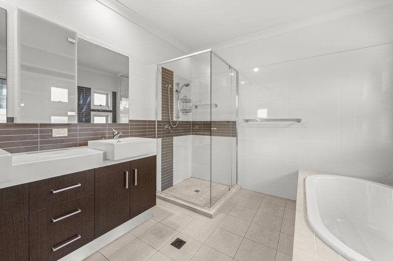 Photo - 194 Simpsons Road, Bardon QLD 4065 - Image 10