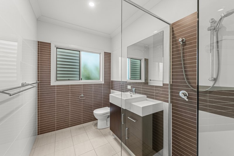 Photo - 194 Simpsons Road, Bardon QLD 4065 - Image 14