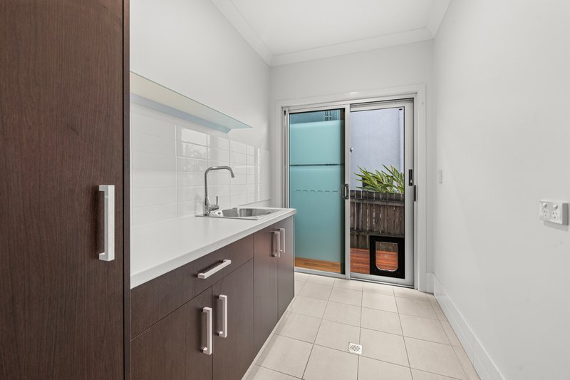 Photo - 194 Simpsons Road, Bardon QLD 4065 - Image 22