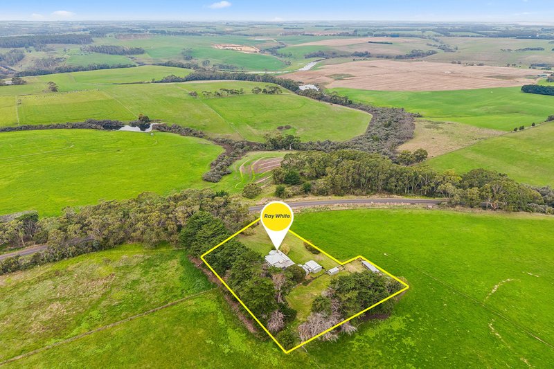 Photo - 194 Whiskey Creek Road, Curdievale VIC 3268 - Image 2