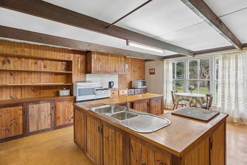 Photo - 194 Whiskey Creek Road, Curdievale VIC 3268 - Image 7