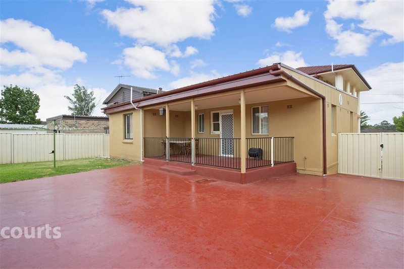 Photo - 194 Woodstock Avenue, Whalan NSW 2770 - Image 9