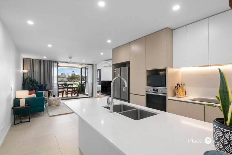 Photo - 19/400 Hawthorne Road, Bulimba QLD 4171 - Image 3
