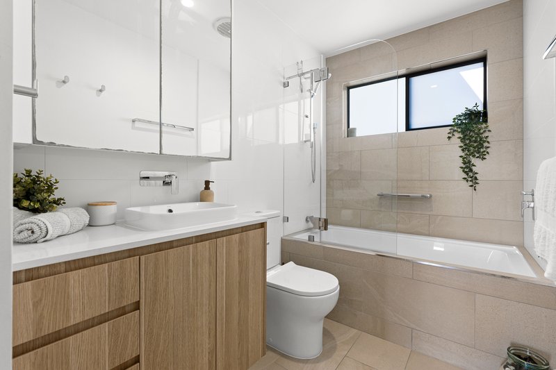 Photo - 19/42 Sorrento Street, Wynnum West QLD 4178 - Image 11