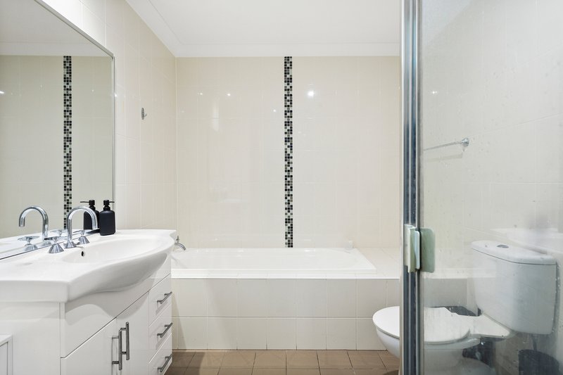 Photo - 19/5-7 Stewart Street, Wollongong NSW 2500 - Image 8