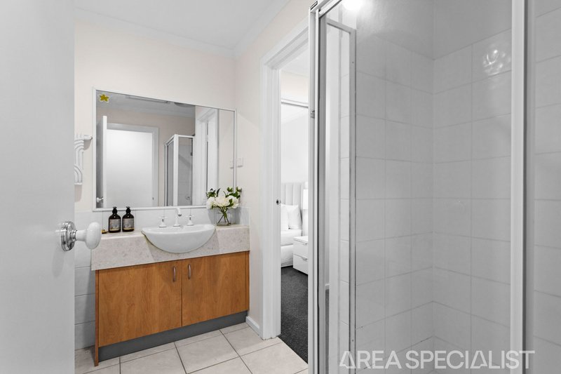 Photo - 1/95 Ashleigh Avenue, Frankston VIC 3199 - Image 11