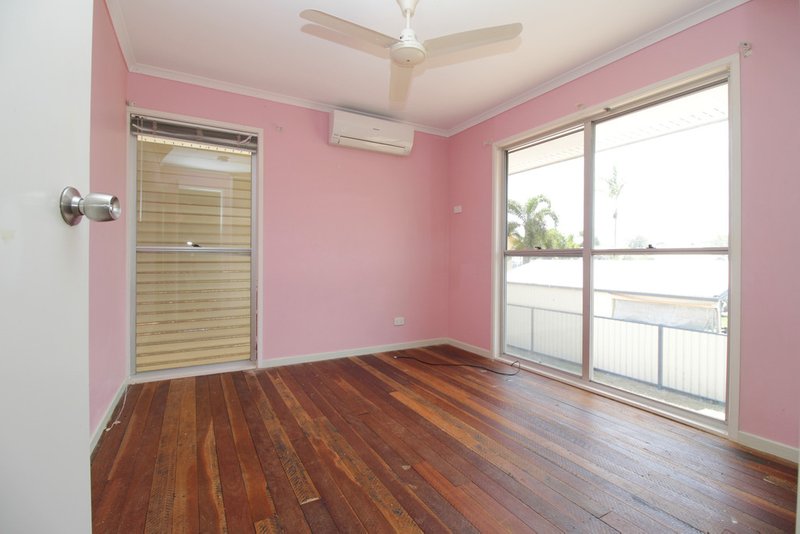 Photo - 195 Borilla Street, Emerald QLD 4720 - Image 17