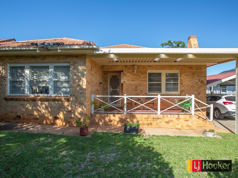 Photo - 195 Carthage Street, East Tamworth NSW 2340 - Image 2