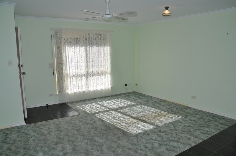 Photo - 1/95 Crozier Road, Victor Harbor SA 5211 - Image 2