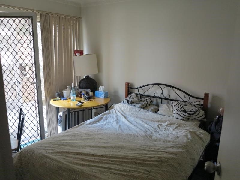 Photo - 19/5 Lachlan Street, Warwick Farm NSW 2170 - Image 2