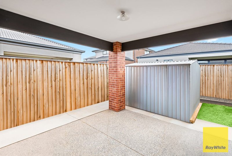 Photo - 195 Maracana Avenue, Manor Lakes VIC 3024 - Image 17