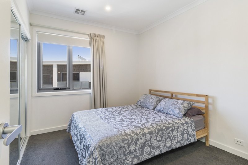 Photo - 19/5 Nevertire Street, Lawson ACT 2617 - Image 9