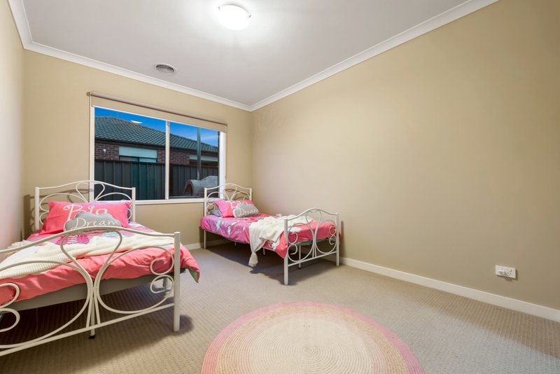 Photo - 195 Newbury Boulevard, Craigieburn VIC 3064 - Image 10