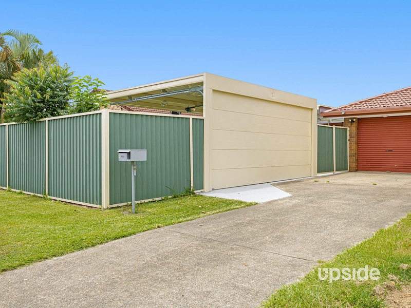 Photo - 1/95 Olsen Avenue, Labrador QLD 4215 - Image 2