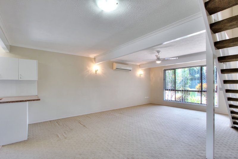 Photo - 19/5 Palara Street, Rochedale South QLD 4123 - Image 5