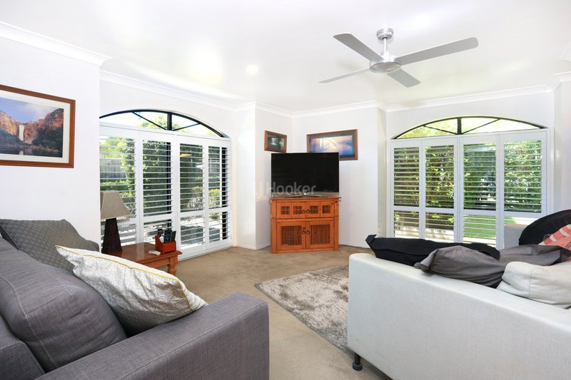 Photo - 1/95 Pohlman Street, Southport QLD 4215 - Image 5