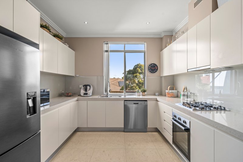 Photo - 19/5 Sherwin Avenue, Castle Hill NSW 2154 - Image 5