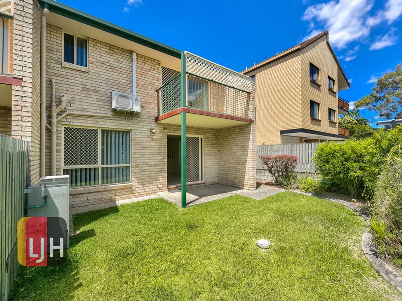 Photo - 1/95 Stafford Road, Kedron QLD 4031 - Image 11