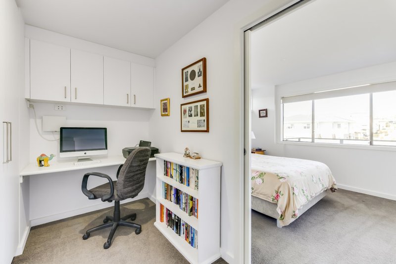 Photo - 19/50 Hillcrest Street, Crace ACT 2911 - Image 6