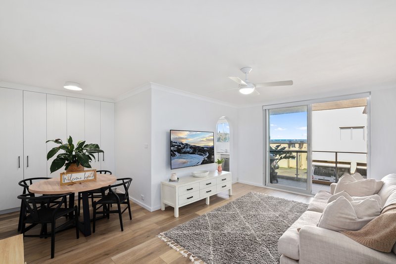 19/52 Carrington Parade, Curl Curl NSW 2096