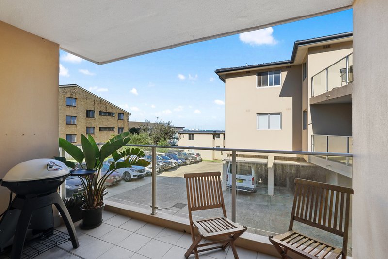 Photo - 19/52 Carrington Parade, Curl Curl NSW 2096 - Image 4