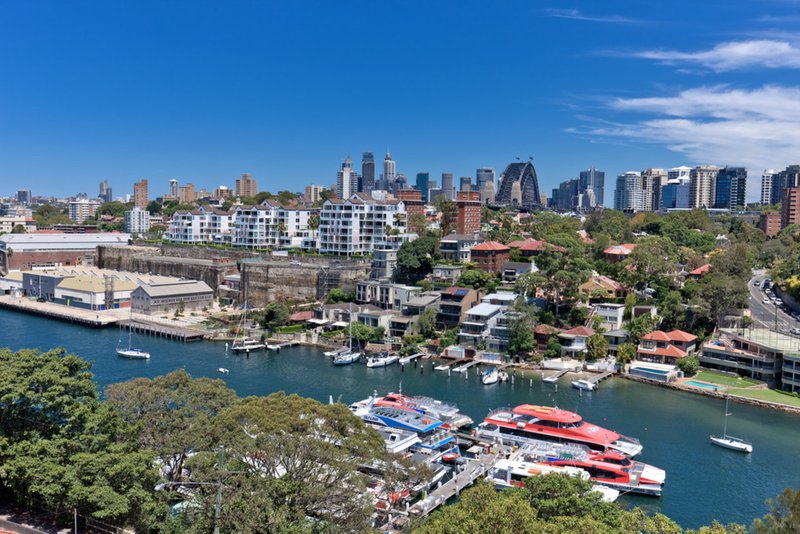 Photo - 19/58 Kurraba Road (Enter Via Aubin St & Boyd Lane) Road, Neutral Bay NSW 2089 - Image 2