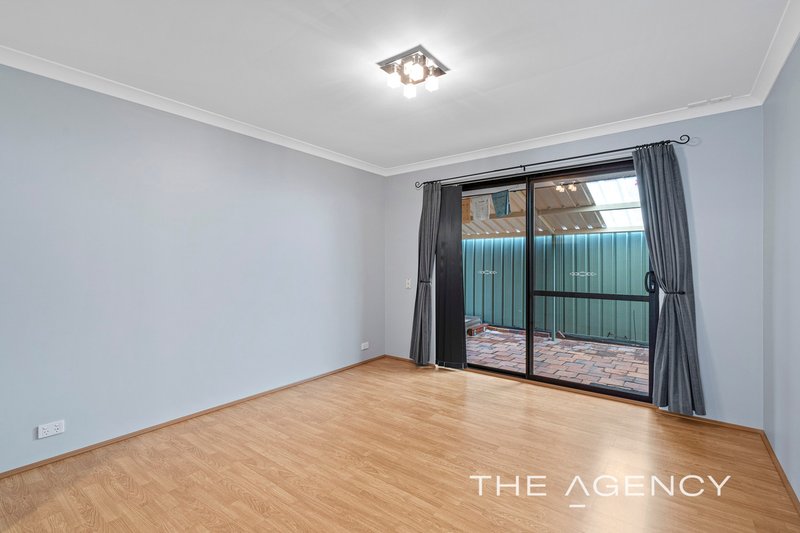 Photo - 196 Bartram Road, Atwell WA 6164 - Image 4