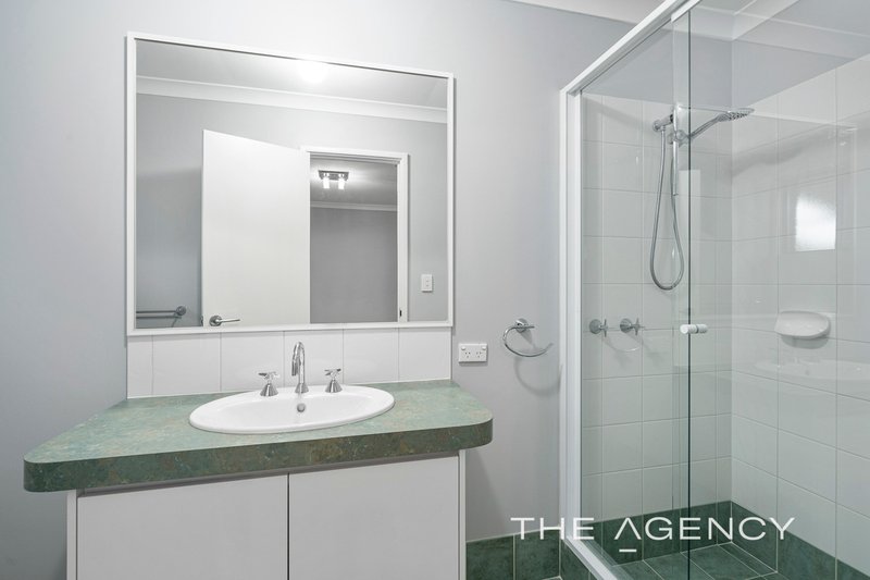 Photo - 196 Bartram Road, Atwell WA 6164 - Image 5