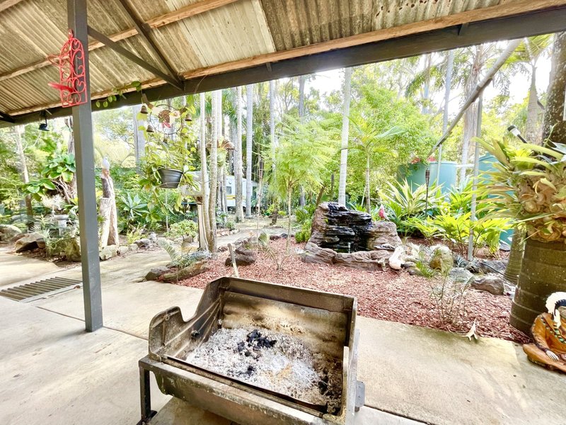 Photo - 196 Bells Road, Rodds Bay QLD 4678 - Image 11