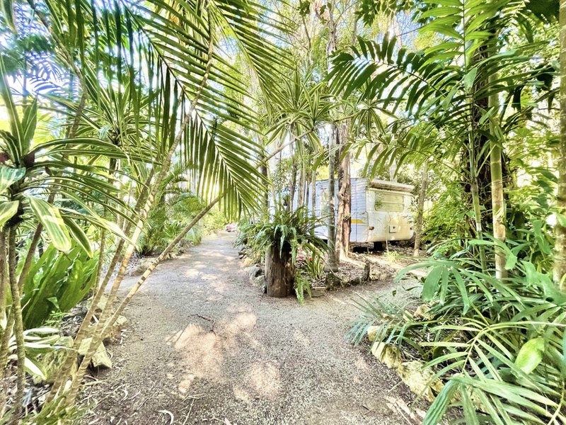 Photo - 196 Bells Road, Rodds Bay QLD 4678 - Image 18