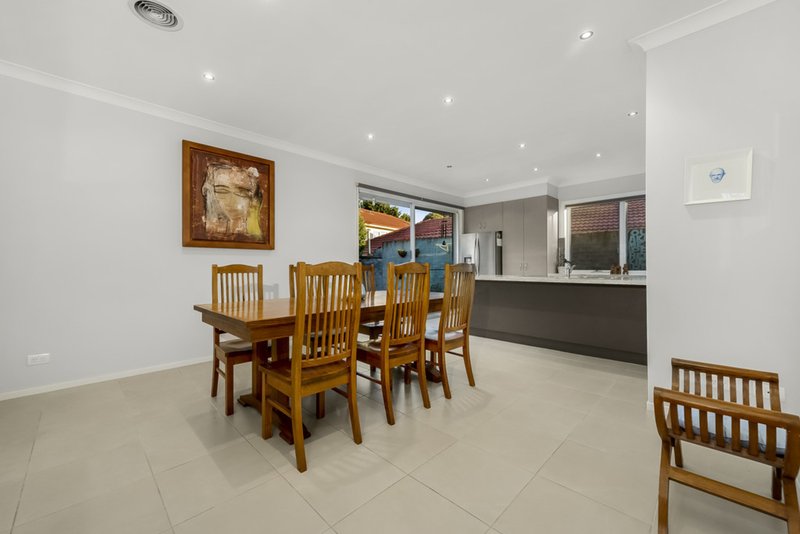 Photo - 1/96 Bruce Street, Mount Waverley VIC 3149 - Image 4