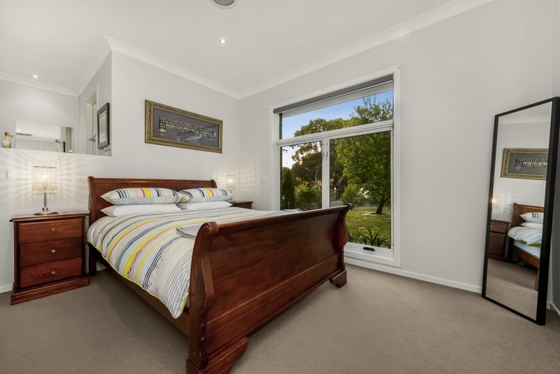 Photo - 1/96 Bruce Street, Mount Waverley VIC 3149 - Image 5