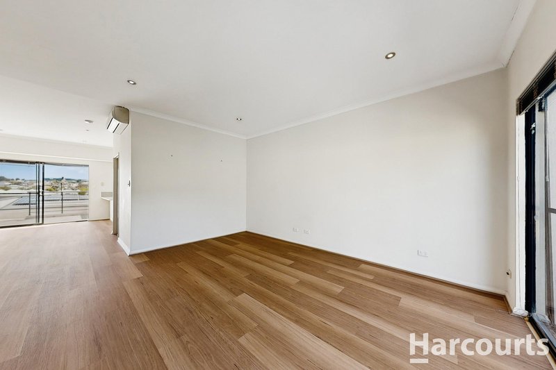Photo - 196 Celebration Boulevard, Clarkson WA 6030 - Image 2